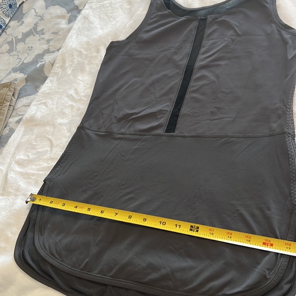 Lululemon L - Picture 9 of 10